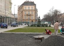 Ambasáda USA v Bratislave bude za bezpečnostný plot platiť viac