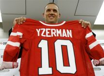 Steve Yzerman