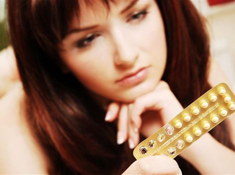 perióda - antikoncepcia - hormonálna - žena - tabletky