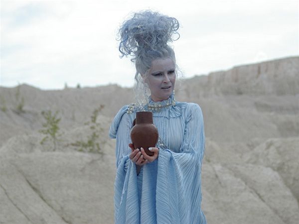Lenka Vlasáková ako filmová Dažďová víla
