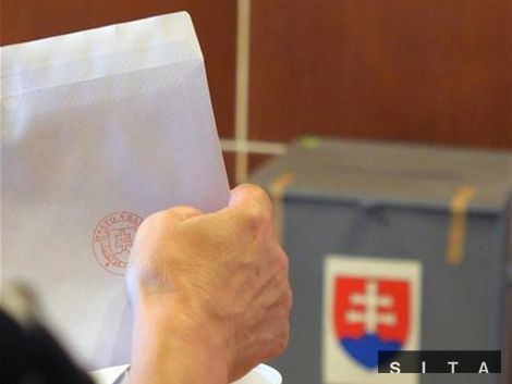 voľby, volebné miestnosti, urna, voliči