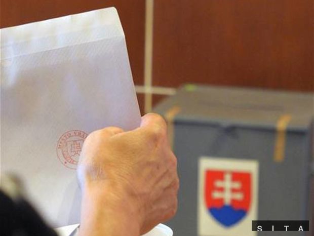 voľby, volebné miestnosti, urna, voliči