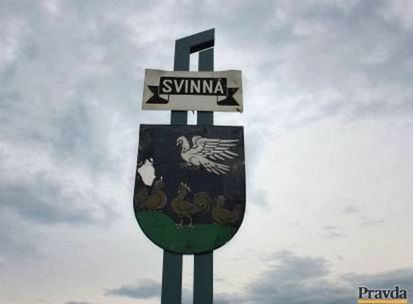Erb Svinnej. Namiesto svine na ňom nájdete hydinu a jedného
dravého vtáka.