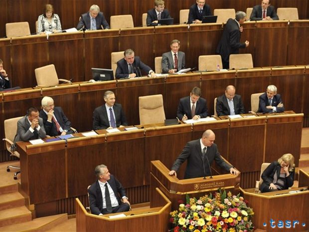 parlament, poslanci, ministri, národná rada