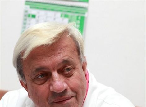 Profesor Viliam Bada, prednosta III. Internej kliniky LFUK na
bratislavských Kramároch.