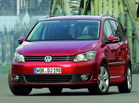 VW Touran - 18 257 eur