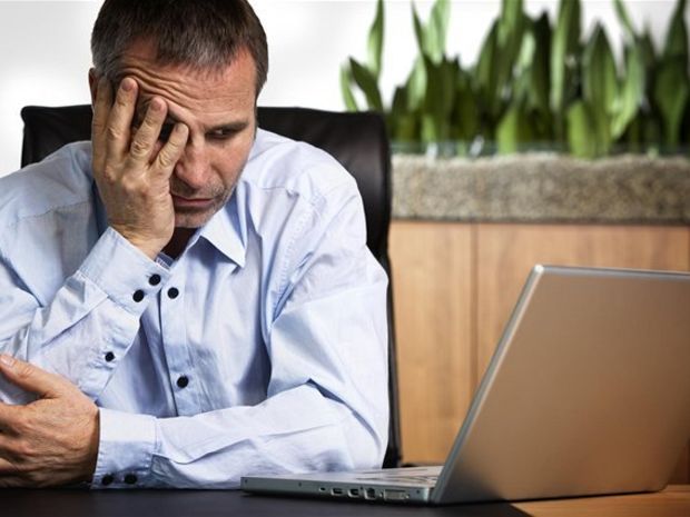 dôchodok, predčasný, dôchodca, práca, zamestnanec, notebook, počítač, internetbanking