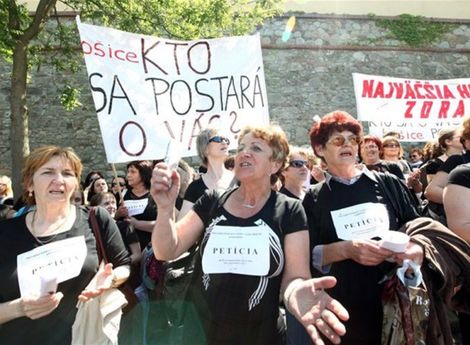 protest, štrajk, zdravotné sestry, zdravotníctvo