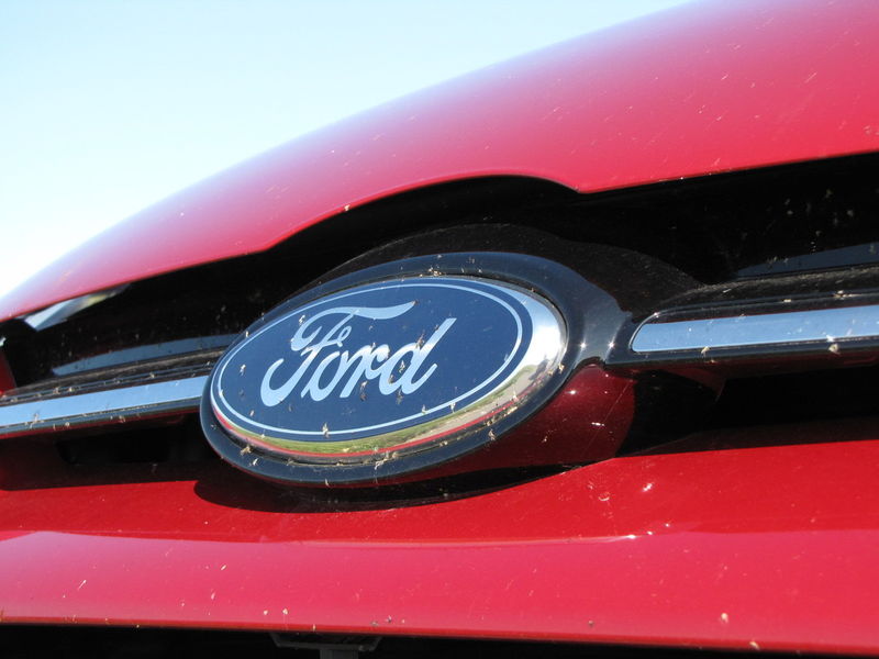 K motoru 1.6 EcoBoost s výkonom 110 kW (150 k) dostanete vo
výbave SportX šesťstupňovú manuálnu prevodovku.