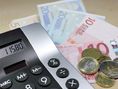 Euro, peniaze, dane, kalkulačka