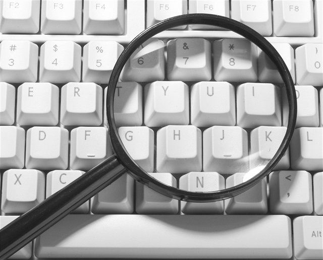 Google vyhľadávanie, klávesnica, lupa, internet, informácie, hľadanie