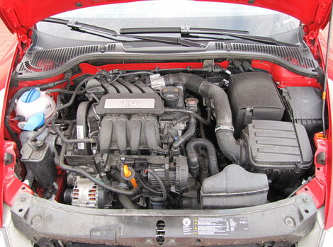 Motor 1.6 MPI nie je horúcou novinkou, ale
ničím záludným vás neprekvapí.