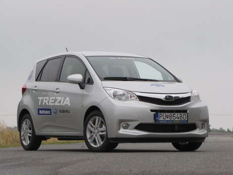 Naftová verzia je od benzínovej ťažšia o 65
kg.