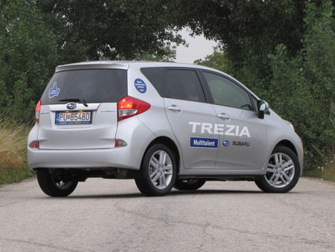Je to preznačkovaná Toyota, ale vadí to vôbec
niekomu? Subaru prichádza so svojím modelom ako prvé. Toyota príde neskôr.