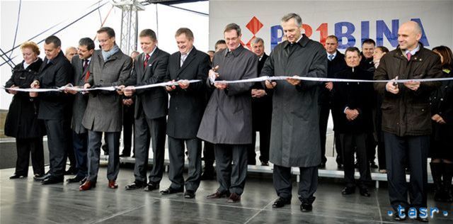 Slávnostné otvorenie súkromnej cesty R1.