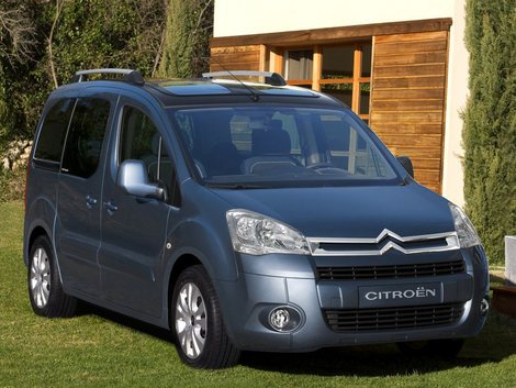 Len pre porovnanie, takto vyzeralo Berlingo Multispace
doteraz.