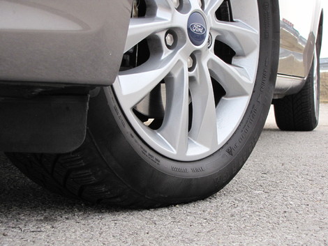 Spotrebu testovaného auta mierne zvyšovali
zimné pneumatiky Continental ContiWinterContact TS 830 s rozmermi 215/55 R 16.