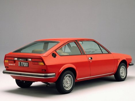 V roku 1979 sa objavila Alfa Romeo Alfasud Sprint
1.5 Veloce.