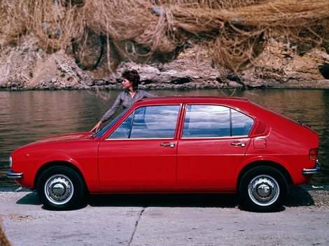 Alfasud priniesol praktickú karosériu typu
hatchback.