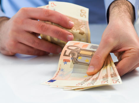 peniaze, výplata, mzda, dôchodok, vklad, úspory, investovanie