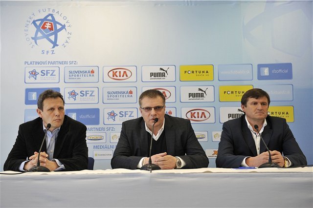 Stanislav Griga, prezident SFZ Ján Kováčik a Michal Hipp.