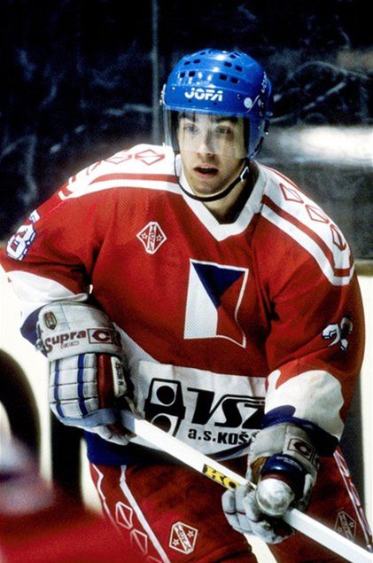 Mladučký Žigmund Pálffy v reprezentačnom drese
Česko-slovenska. Momentka z roku 1990.