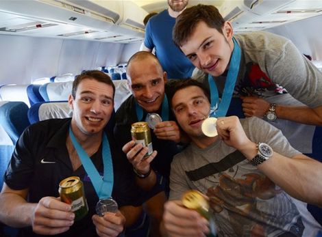  René Vydarený, Andrej Sekera, Tomáš Starosta a Libor Hudáček 