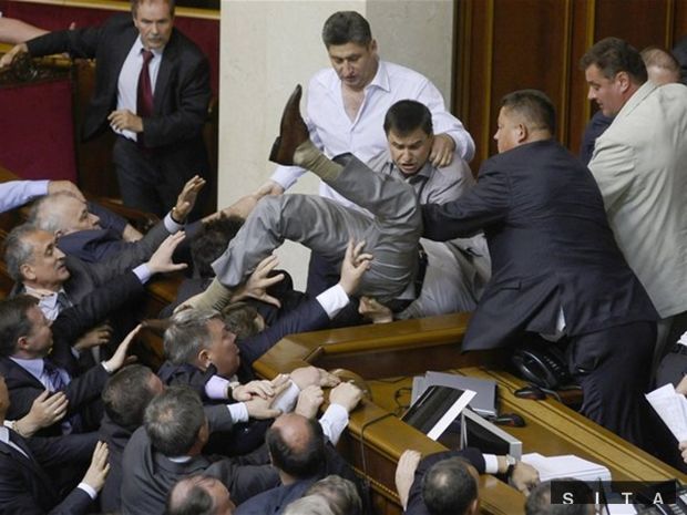 ukrajinský parlament, bitka