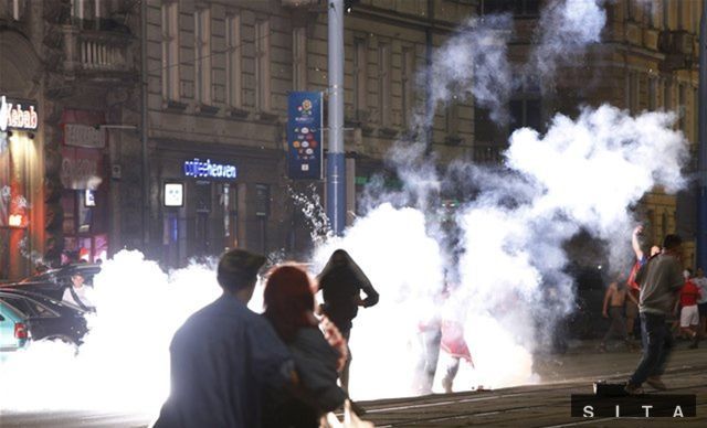 Ulice Varšavy sa zmenili na bojové pole.