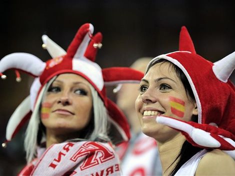 Španielski fanúšikovia.