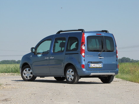 Pozeráte sa na jedno z najkomfortnejších áut
svojho segmentu. Utiahne brzdený príves s hmotnosťou 1050 kg.