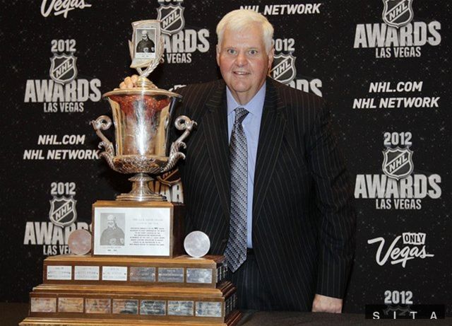 Lodivod St. Louis Blues Ken Hitchcock, najlepší tréner
roka.