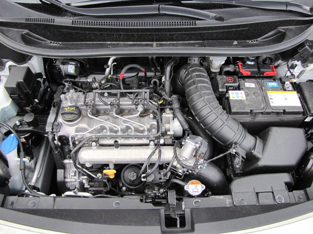 Motor 1.1 CRDi vznikol skrátením štvorvalca 1.5 CRDi o
jeden valec.