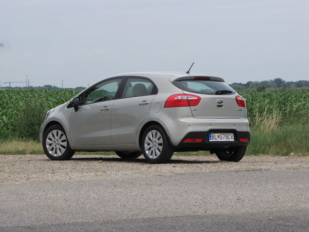 Za trojvalcové naftové Rio si Kia pýta o 600 eur menej ako
v prípade verzie 1.4 CRDi.