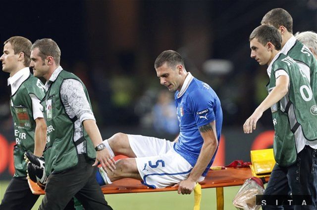 Thiago Motta odohral vo finále len pár minút a zranil sa.