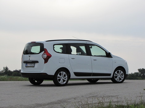 Naftová verzia jazdila na pneumatikách
Continental ContiEcoContact 5 s rozmermi 195/55 R 16.