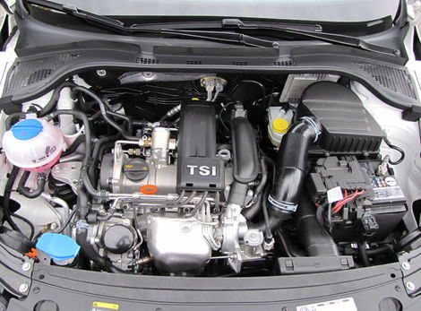 Motor 1.2 TSI sa nám zdá pre Škodu Rapid
optimálny. Jazdili sme s ním za 5,5 l/100 km.