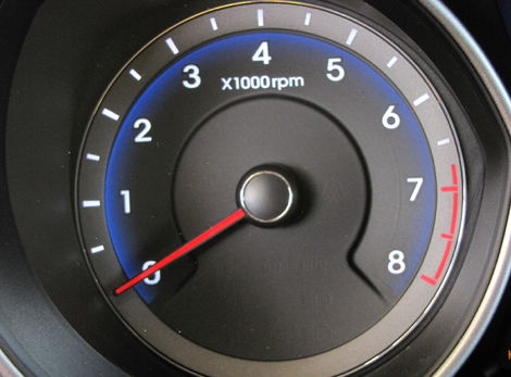 Pri normálnej jazde nemáte dôvod motor
vytáčať nad 3000 otáčok.