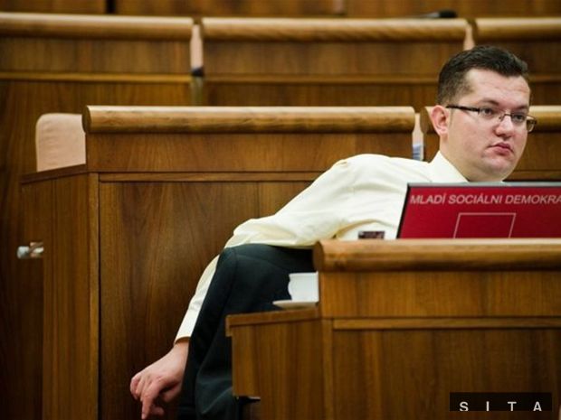 Andrej Kolesík, Smer