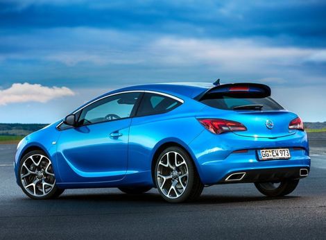 Ostrá Astra OPC prekonáva výkonovými
parametrami aj legendárny Golf R.
