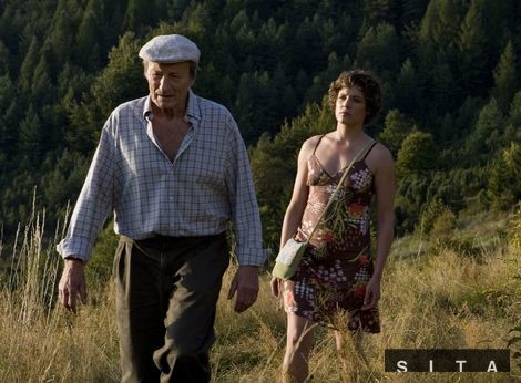 Radek Brzobohatý a Katharina Lorenz v jednej zo
scén slovensko-nemeckého filmu Návrat bocianov.