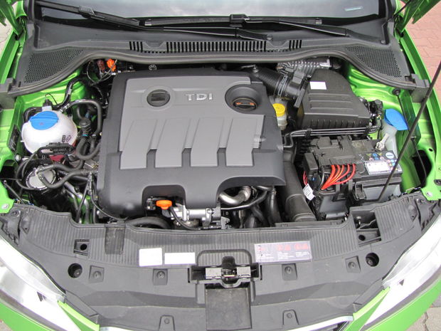 Turbodiesel 1.6 TDI CR je dobrým motorom, v malom aute však
predstavuje zbytočný luxus.