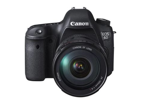 Canon predstavil základnú plnoformátovú
zrkadlovku EOS 6D.