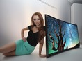 Zakrivený OLED panel, televízor