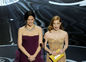 Herečky Jennifer Garner (vľavo) a Jessica Chastain
prezentovali cenu pre najlepší cudzojazyčný film. 