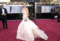 Herečka Jennifer Lawrence v róbe Christian Dior Couture.
