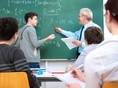 študenti, učiteľ, tabula, škola, matematika, prednáška