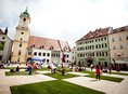 Hlavné námestie, trávnatá šachovnica, Bratislava