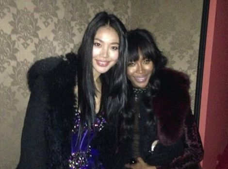 http://ipravda.sk/res/2013/06/05/thumbs/naomi-campbell-a-luo-zilin-clanok.jpg