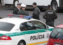 polícia, policajt, policajti